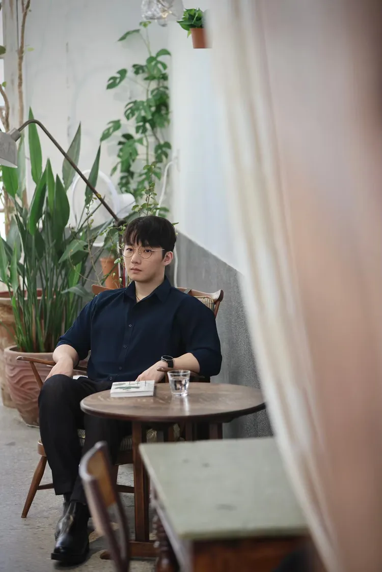 宋讚養打算回台發展，挑戰同步翻譯或雙語主持人，重拾YouTube頻道。林林攝／場地提供：綠咖生活概念店