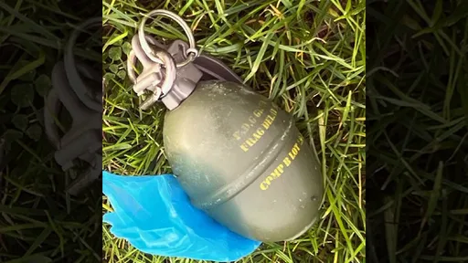 中學操場「驚現手榴彈」拆彈部隊急動員　結局讓警都傻眼了