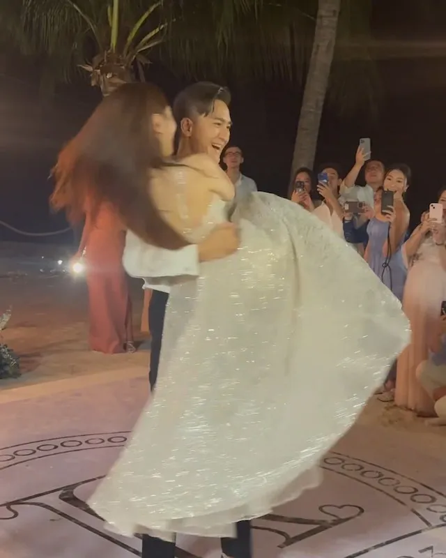 馬國明抱起新娘轉圈圈。翻攝胡鴻鈞IG