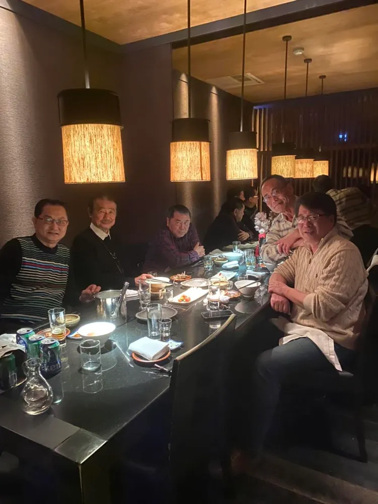 游盈隆曬與施明德餐敘合照。取自游盈隆臉書