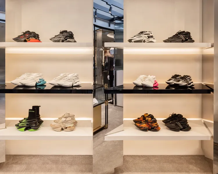 BALMAIN的UNICORN鞋款以神話世界中的「獨角獸」作為靈感。品牌提供