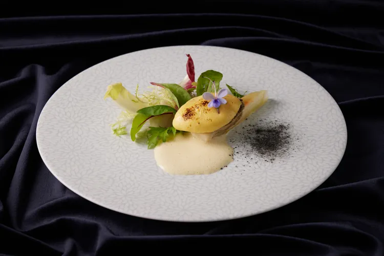 套餐沙拉「灰燼裡的星星」。業者提供