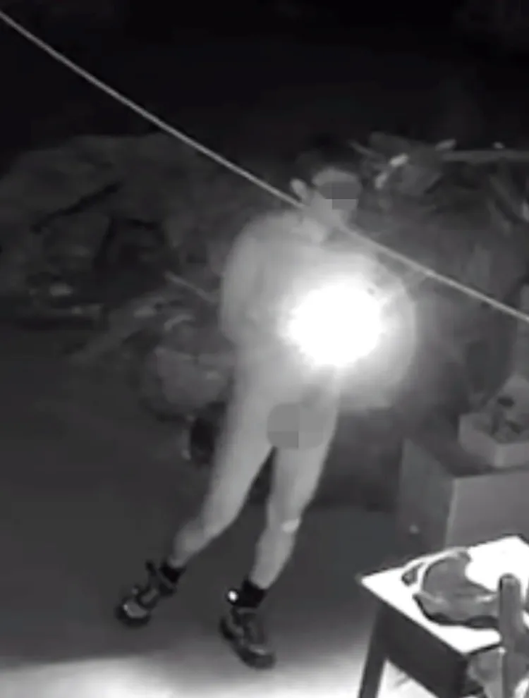 有網友發現「巡山裸男」PO網提醒大家小心。翻攝自沙鹿之美臉書