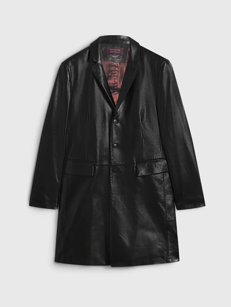 BOWIE納帕羊皮大衣（全球限定300件），12萬5900元。品牌提供