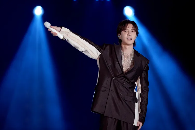 陳勢安浪漫演唱，帶給粉絲甜蜜的耶誕氛圍。TVBS提供