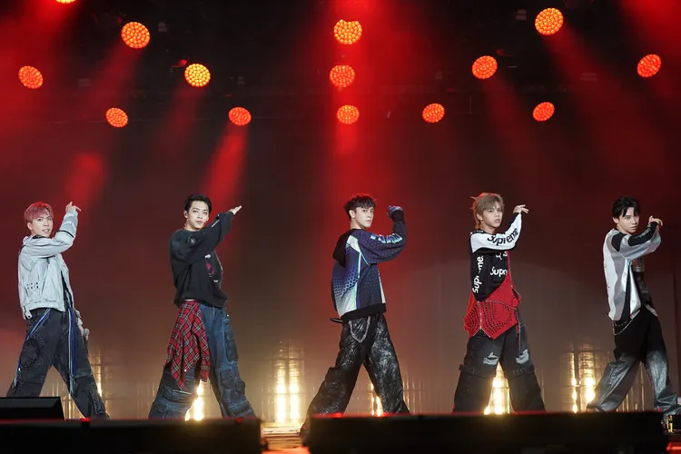 ALL IN 5熱力獻唱。TVBS提供