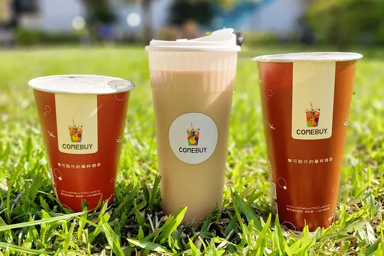 COMEBUY烏瓦紅茶拿鐵和港式厚奶。業者提供