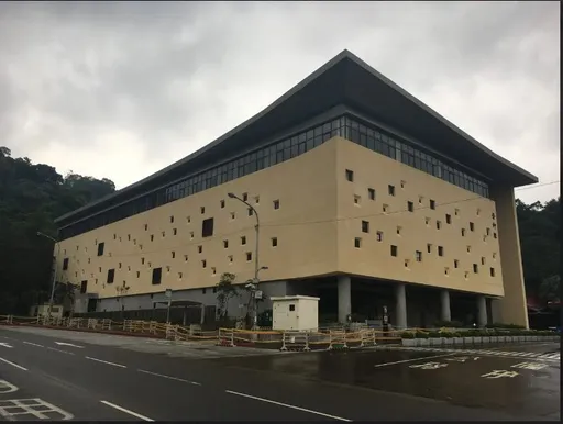 北市二殯停車場今試營運3天免費 12/22起汽機車每小時50、10元