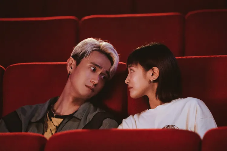 劉冠廷（左）和王淨劇中是一對情侶。CATCHPLAY提供