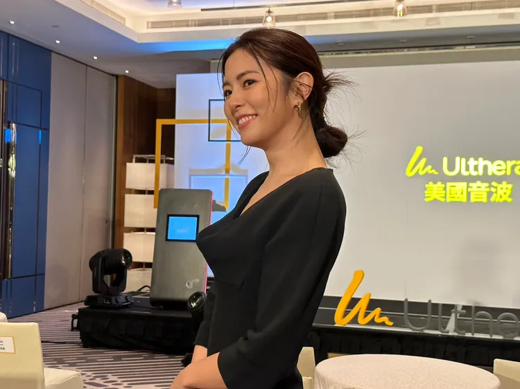 任容萱被戲稱穿著木蘭飛彈裝。趙大智攝