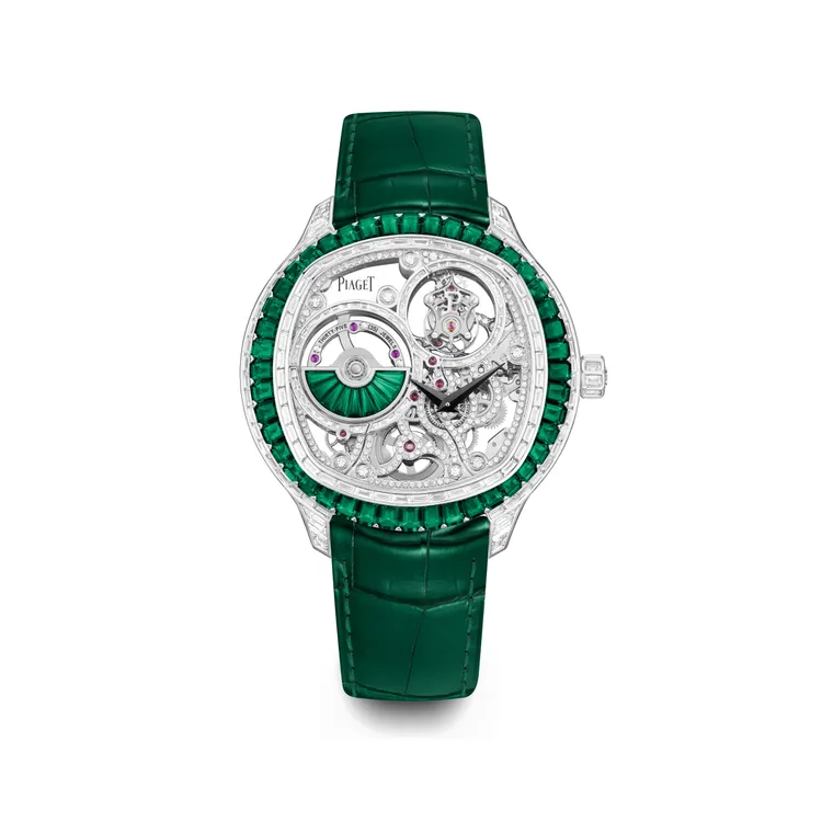 伯爵Polo Emperador系列18K白金祖母綠鑽石鏤空陀飛輪腕錶，49mm，18K金錶殼，深綠色鱷魚皮錶帶，自製1270D超薄陀飛輪機芯，動力儲存40小時，防水深度30米，4050萬元。品牌提供