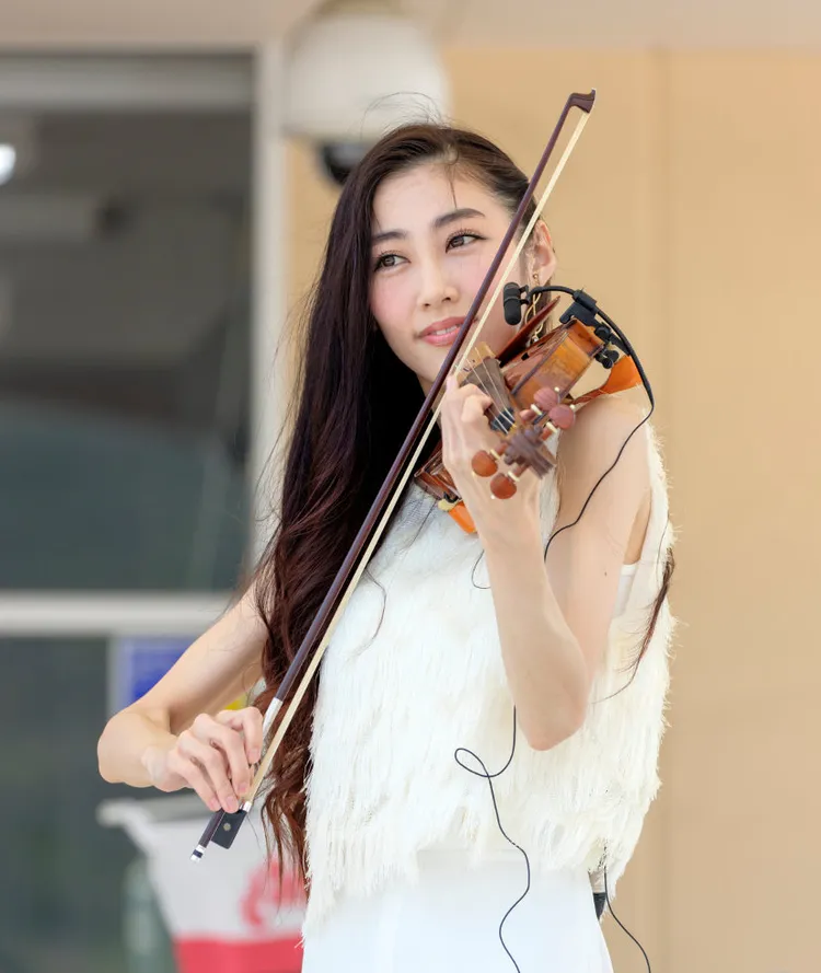 末延麻裕子被爆是羽生結弦的太太，但始終保持沉默。翻攝linemusic