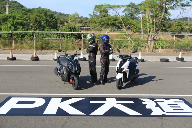 KYMCO RSC MOTO將與SYM JET SL正面交手，前者為氣冷動力、後者採水冷動力。林浩昇攝