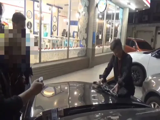 男擁「最強步槍」販毒！與泰國皇家軍隊同款　嗆「遇警火拚」卻糗落網