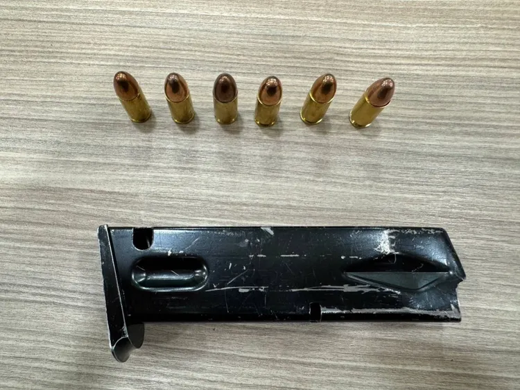 警方查獲子彈及彈匣。蘆竹警分局提供