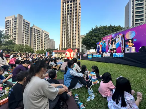 建構親子友善家園 邱若華邀劇團表演讓親子體驗不一樣選舉文化