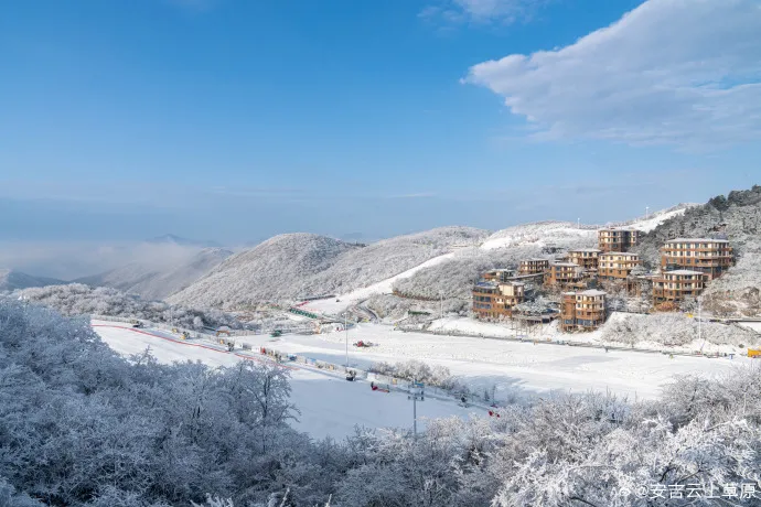 浙江湖州安吉雲上草原高山渡假區是滑雪勝地。取自業者微博