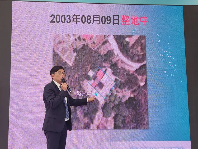 黃國昌秀空拍圖，賴清德老家2003才開始蓋。施智齡攝