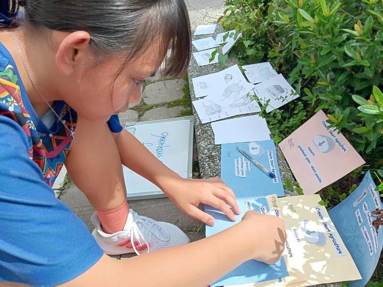 巴楠花部落中小學勇奪教學卓越金質獎。教育局提供