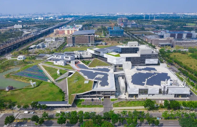 「沙崙智慧綠能科學城」中央與地方產官學聯手開發成功案例，進駐率已超過9成。
