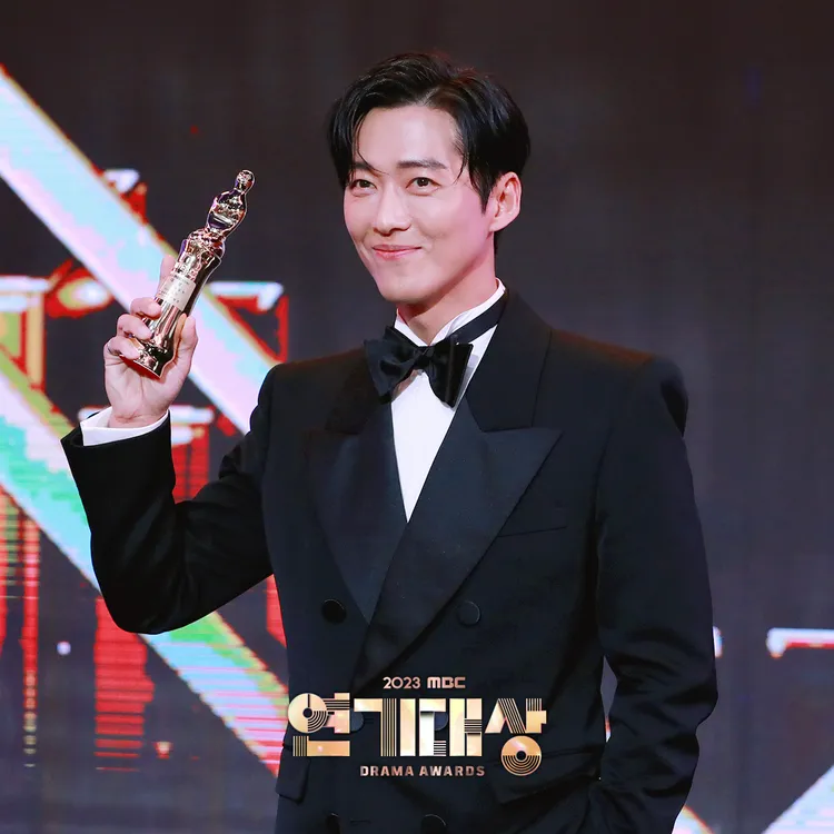 南宮珉昨晚再奪年度大獎，生涯已累積3座。翻攝MBC
