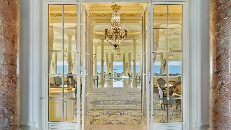 宮殿酒店（Hotel du Palais）餐廳。翻攝酒店官網