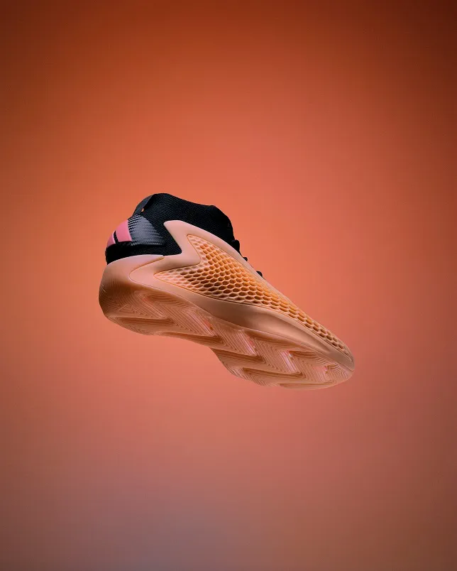 鞋款以Anthony Edwards充滿活力的球風作為設計靈感。品牌提供