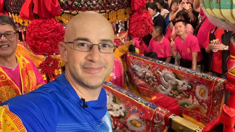 吳鳳（前）。翻攝自吳鳳臉書