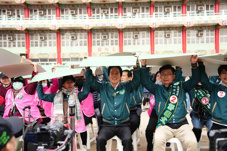 賴清德參與拼字。賴清德競總提供