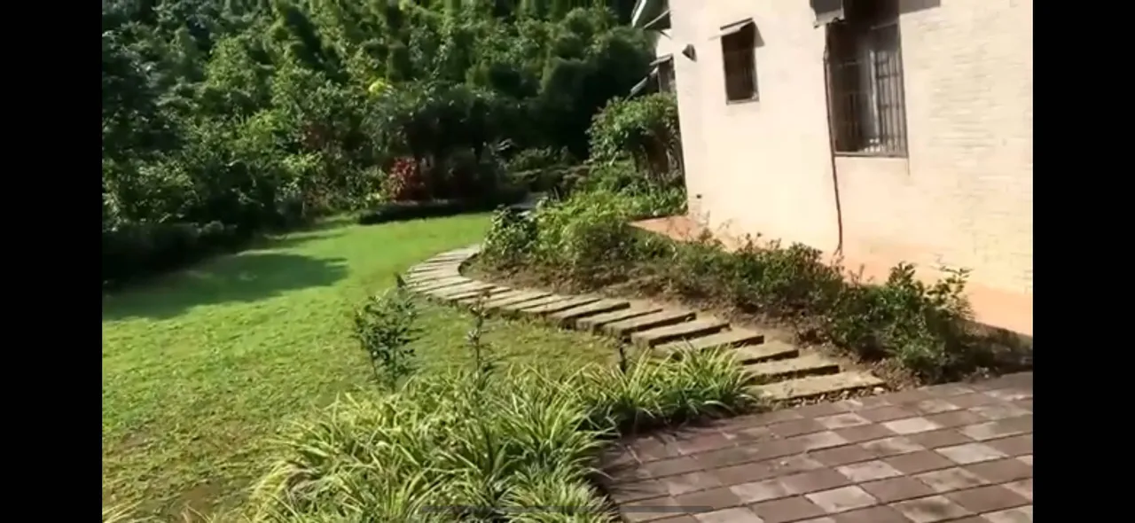 賴清德萬里老家實景影片截圖,翻攝自論壇PTT