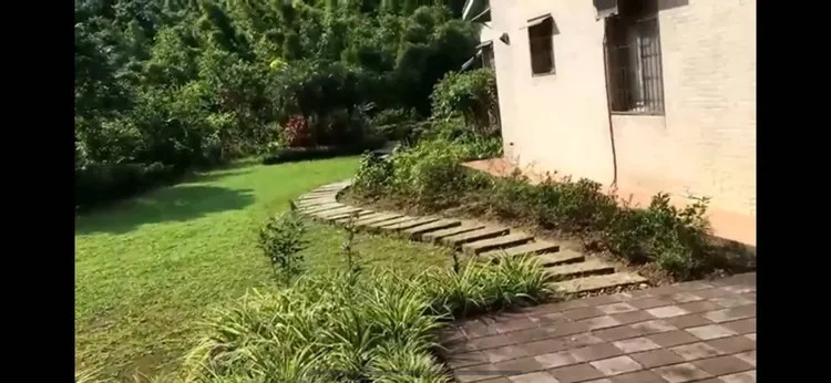 賴清德萬里老家實景影片截圖，翻攝自論壇PTT