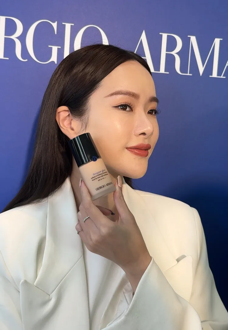 設計師水燦光影粉底呈現自然的天絲奢華光。張家玲攝