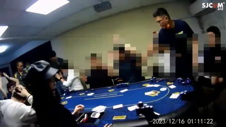 黃姓女荷官辯稱，自己第一天上工，還沒領到酬勞就被抓。民眾提供