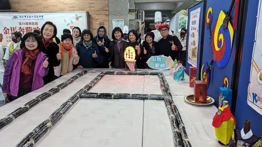 「金马」2校高中生合力干大事   超狂18呎韩式正宗饭卷吸睛亮相