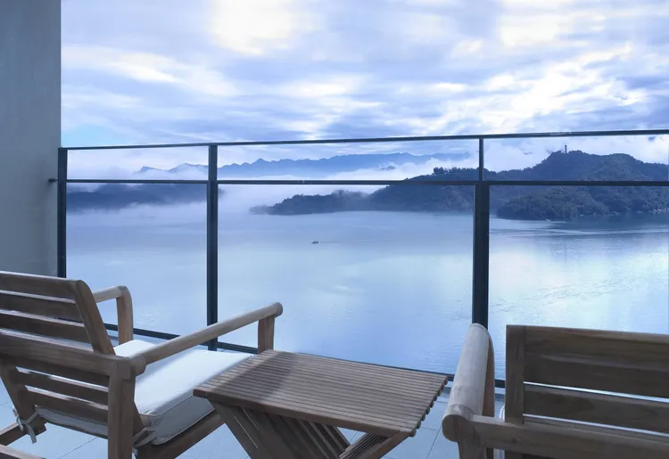 Lexus特別為Lexus Plus App車主會員保留，針對2/12(一)初三優先預訂限量房型「湖景尊榮家庭房」。業者提供