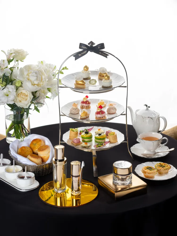 雅詩蘭黛白金級逆齡午餐饗宴，共有1580元、2180元、4280元等價位。品牌提供