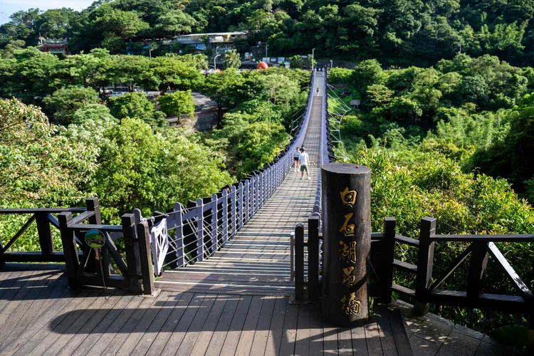 大縱走第四段白石湖吊橋。大地處提供