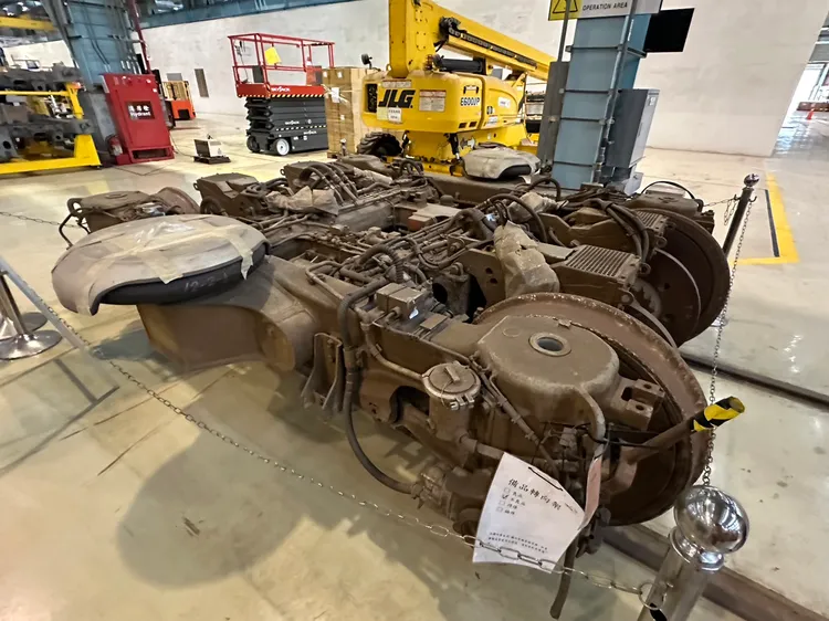 此為2010年3/4高雄甲仙大地震損壞的轉向架。陳怡文攝