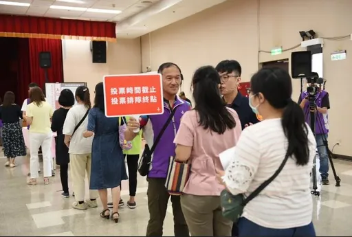 區域立委北市206萬選舉人!44候選人1/4政見發表 1腦麻用科技輔具