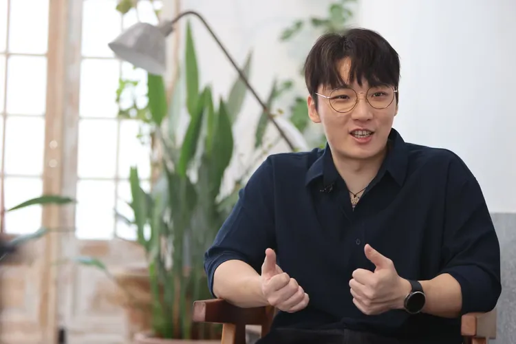 宋讚養走出低潮，認為現在是最好的狀態。林林攝／場地提供：綠咖生活概念店