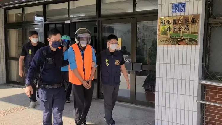 警方逮捕賴男及同夥張男。民眾提供
