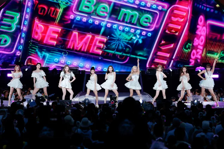 「NiziU」首支單曲《Make you happy》在YouTube上架至今已經締造3.1億次瀏覽。映珈娛樂提供