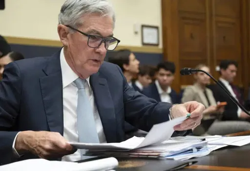 鮑爾駁斥明年上半年降息預期!美股仍反彈 一文看懂背後意義