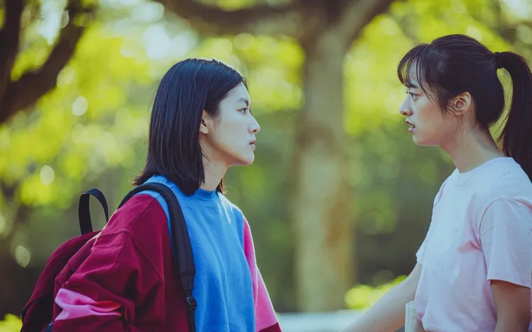 劇中許莉廷（右）沒有勇氣接受宸頤的愛。 Netflix提供