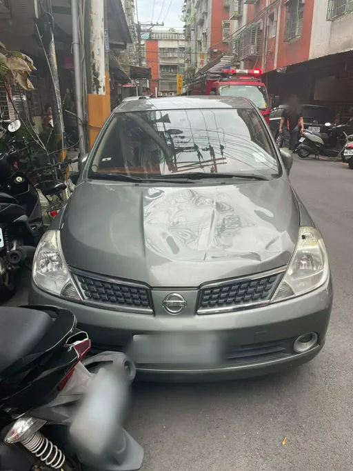 國小女童回家拿書包突從5樓墜落 命大!撞凹汽車引擎蓋僅骨折疼痛