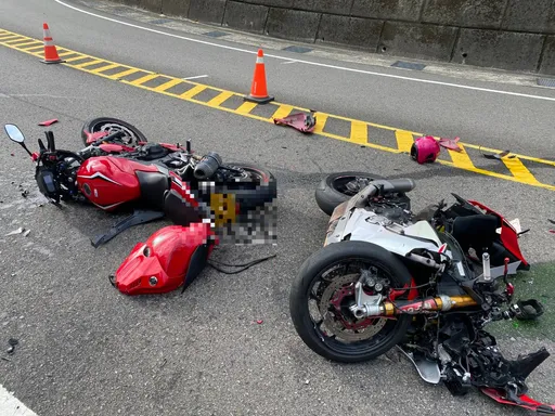 大型重機車速快！彎不過去偏移對向車道　3重機慘遭擊落釀4傷