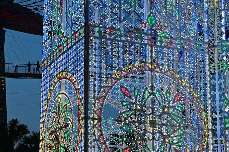 新加坡濱海灣花園「聖誕仙境」。新華社