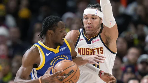 衛冕堪慮!NBA丹佛前鋒高登耶誕節被「狗」咬傷 縫21針無限期缺陣