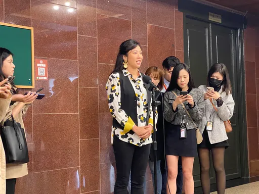 吳欣盈有錢形象恐影響柯文哲選情? 笑回:蔡英文家世也非常好