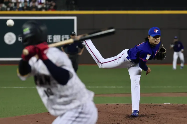 徐若熙今飆156公里火球。林林攝